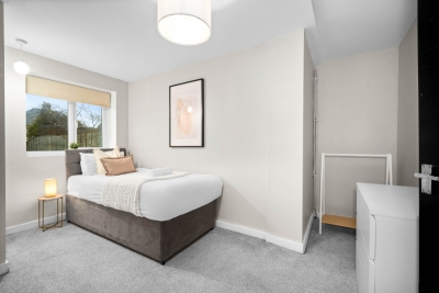 Five Bedrooms - Five Bathrooms  - Off Street Parking - Garden