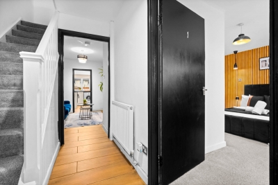 Five Bedrooms - Five Bathrooms  - Off Street Parking - Garden