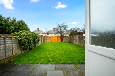 Five Bedrooms - Five Bathrooms  - Off Street Parking - Garden