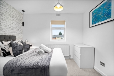 Five Bedrooms - Five Bathrooms  - Off Street Parking - Garden