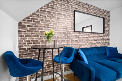 Five Bedrooms - Five Bathrooms  - Off Street Parking - Garden