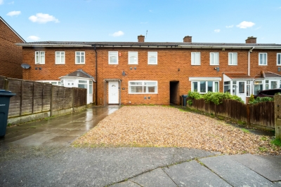 Five Bedrooms - Five Bathrooms  - Off Street Parking - Garden