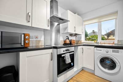 Five Bedrooms - Five Bathrooms  - Off Street Parking - Garden