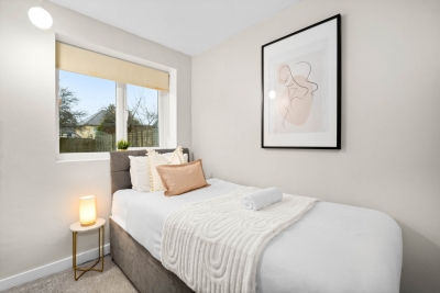 Five Bedrooms - Five Bathrooms  - Off Street Parking - Garden