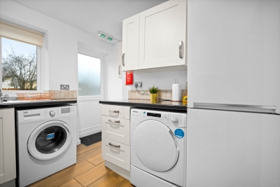 Five Bedrooms - Five Bathrooms  - Off Street Parking - Garden