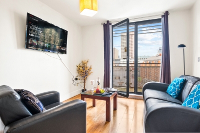 Arcadian - Chinatown - One Bed - Balcony - Parking - Fast WIFI