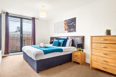 Arcadian - Chinatown - One Bed - Balcony - Parking - Fast WIFI