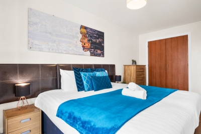Arcadian - Chinatown - One Bed - Balcony - Parking - Fast WIFI