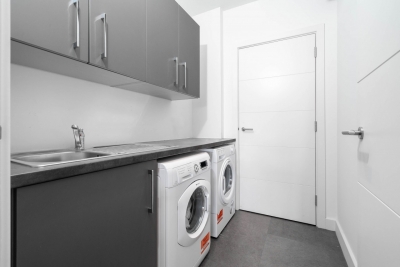Stylish City Centre Penthouse - Large Private Terrace - Parking
