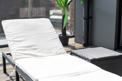 Stylish City Centre Penthouse - Large Private Terrace - Parking