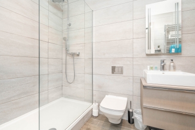 Stylish City Centre Penthouse - Large Private Terrace - Parking