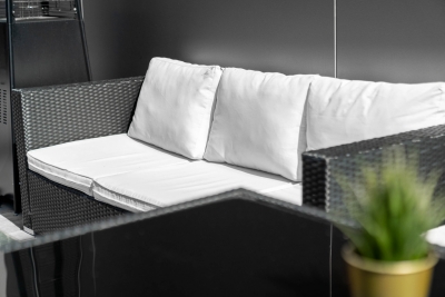 Stylish City Centre Penthouse - Large Private Terrace - Parking