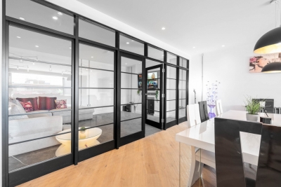 Stylish City Centre Penthouse - Large Private Terrace - Parking