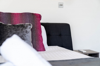 Stylish City Centre Penthouse - Large Private Terrace - Parking