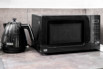 Stylish Two Bed Apartment - City Centre - Parking - Balcony