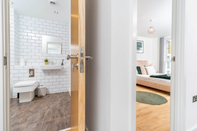 Two Bedroom City Centre Apartment - JQ - Fast WiFi - Netflix