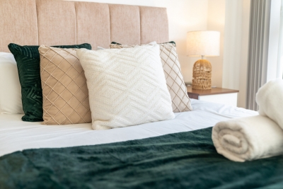 Two Bedroom City Centre Apartment - JQ - Fast WiFi - Netflix