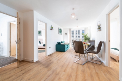 Two Bedroom City Centre Apartment - JQ - Fast WiFi - Netflix