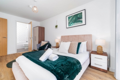 Two Bedroom City Centre Apartment - JQ - Fast WiFi - Netflix
