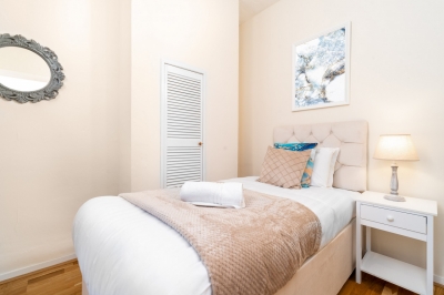 Stylish Three Bedroom House - Harborne - Parking - Garden