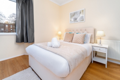 Stylish Three Bedroom House - Harborne - Parking - Garden