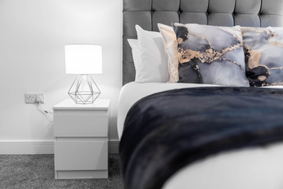 The Marsons Collection - Two Bedroom Apartment  -  Balcony - Parking -  Smethwick 2