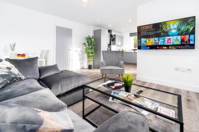 The Marsons Collection - Two Bedroom Apartment  -  Balcony - Parking -  Smethwick 2