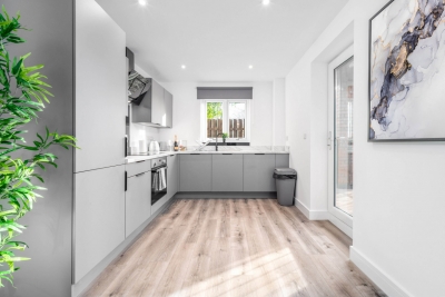 The Marsons Collection - Two Bedroom Apartment  -  Balcony - Parking -  Smethwick 2