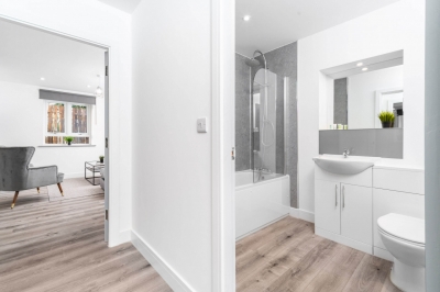 The Marsons Collection - Two Bedroom Apartment  -  Balcony - Parking -  Smethwick 2