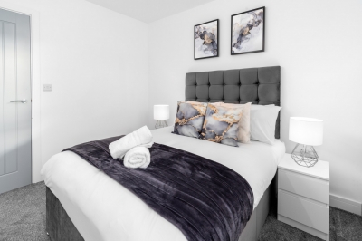 The Marsons Collection - Two Bed Apartment -  Balcony - Parking -  Smethwick