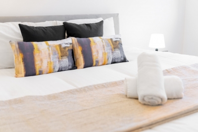 Newtown Lofts -  Unique Stylish Apartment - Parking