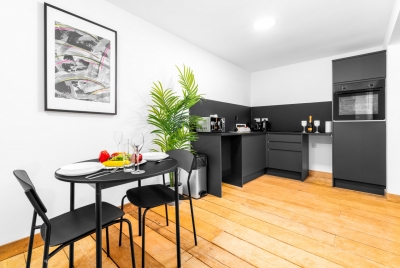 Newtown Lofts -  Unique Stylish Apartment - Parking