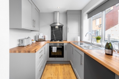 Stylish Two Bed - Two Parking Spaces - Stourbridge