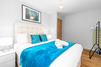 Stylish Two Bed - Two Parking Spaces - Stourbridge
