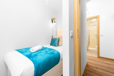 Stylish Two Bed - Two Parking Spaces - Stourbridge