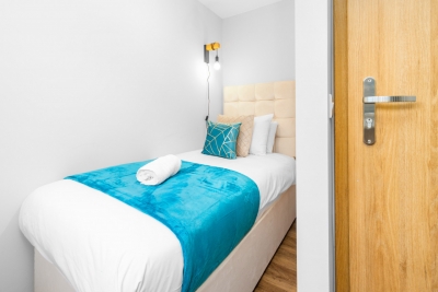 Stylish Two Bed - Two Parking Spaces - Stourbridge