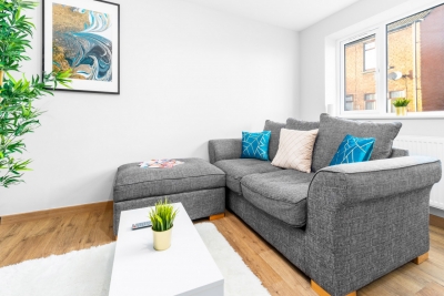 Stylish Two Bed - Two Parking Spaces - Stourbridge