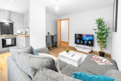 Stylish Two Bed - Two Parking Spaces - Stourbridge
