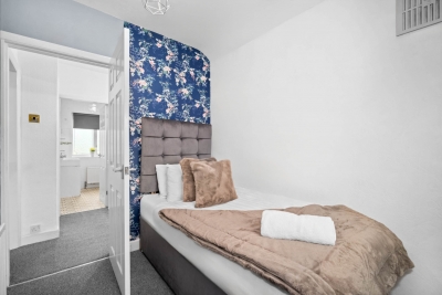 Semi-Detached Three Bed House - Garden - Parking - Great Barr