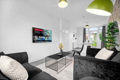Semi-Detached Three Bed House - Garden - Parking - Great Barr