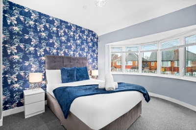 Semi-Detached Three Bed House - Garden - Parking - Great Barr