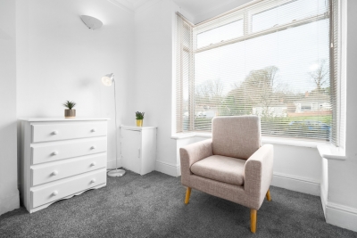 Two Bed House - Courtyard - Parking - Harborne