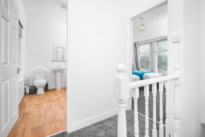 Two Bed House - Courtyard - Parking - Harborne