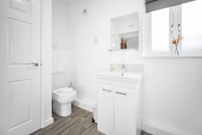 Stylish 2 Bed Apartment - Parking - Smart TV - WIFI 27