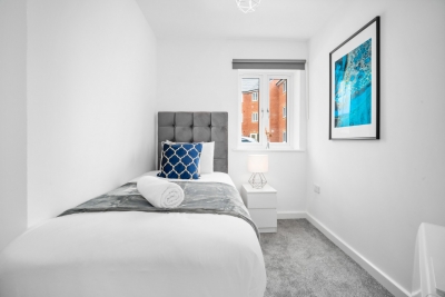 Stylish 2 Bed Apartment - Parking - Smart TV - WIFI 27