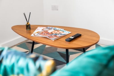 Stylish 2 Bed Apartment -  Parking - Smart TV - WIFI