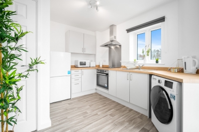 Stylish 2 Bed Apartment -  Parking - Smart TV - WIFI