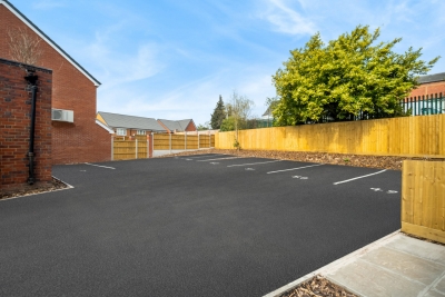 Stylish 2 Bed Apartment -  Parking - Smart TV - WIFI