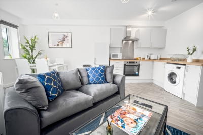 Stylish 2 Bed Apartment -  Parking - Smart TV - WIFI