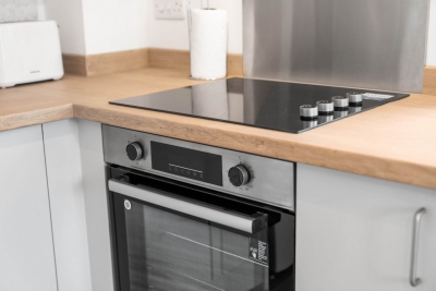 Stylish 2 Bed Apartment -  Parking - Smart TV - WIFI